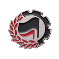 Pin Esmaltado Antifascista “Keep the Peace” — Broche com Bandeira Preta e Vermelha